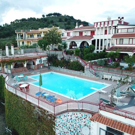 Casa Vacanze Villa Pellegrino 살레르노 외부 사진