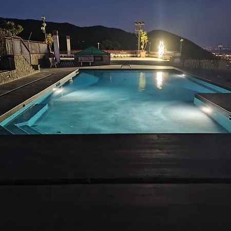 Casa Vacanze Villa Pellegrino 살레르노 외부 사진