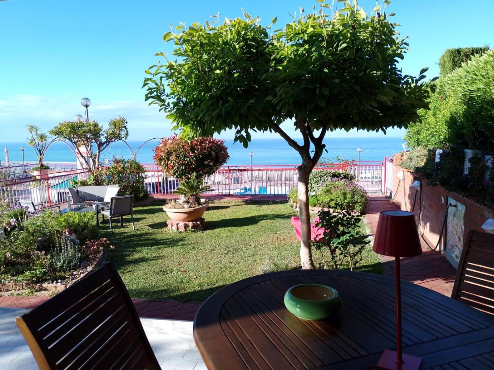 Casa Vacanze Villa Pellegrino 살레르노 외부 사진