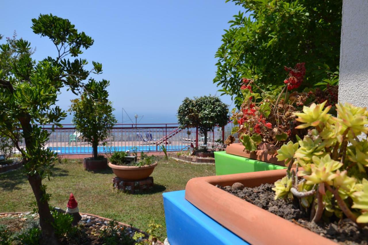 Casa Vacanze Villa Pellegrino 살레르노 외부 사진